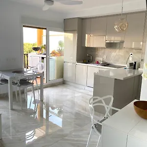 Beachfront Romana Playa Elviria Apartamento Marbella
